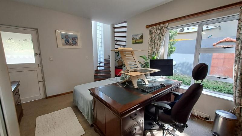 5 Bedroom Property for Sale in Stilbaai Wes Western Cape